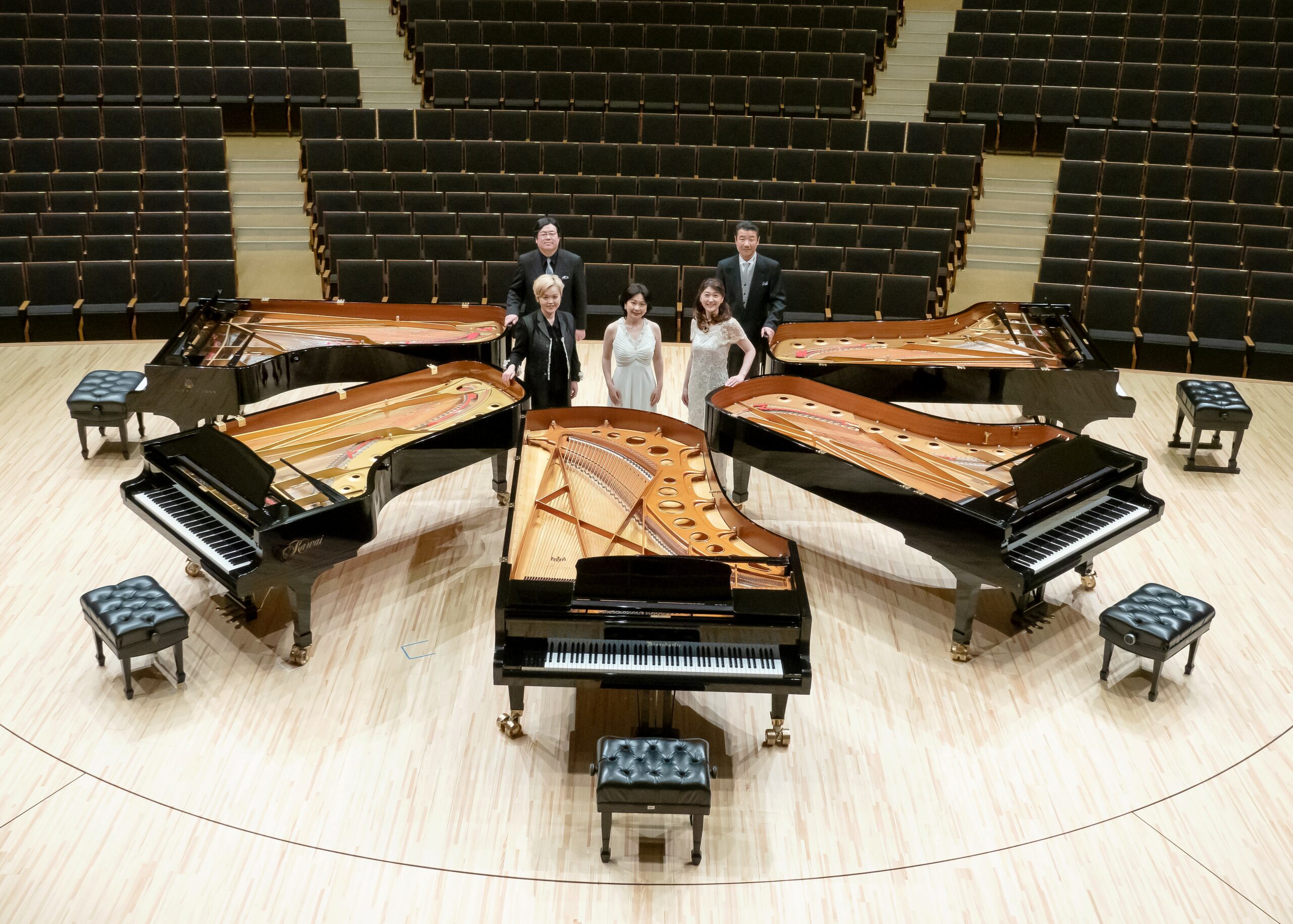 Special Column　見よ、王たちの宴「5台ピアノの世界」 | スタッフのひとりごと - りゅーとぴあ　新潟市民芸術文化会館